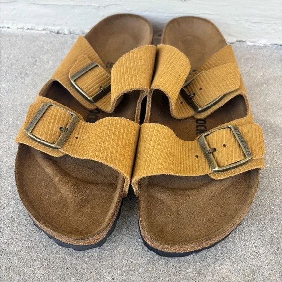 Tan and brown Birkenstock Arizona sandals - Picture 2 of 6
